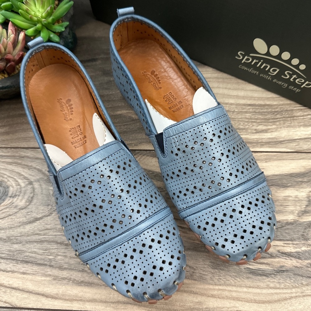 NIB Spring Step Fredia Laser Cut Leather Moc Moccasin Flats Loafer Blue - Picture 2 of 14